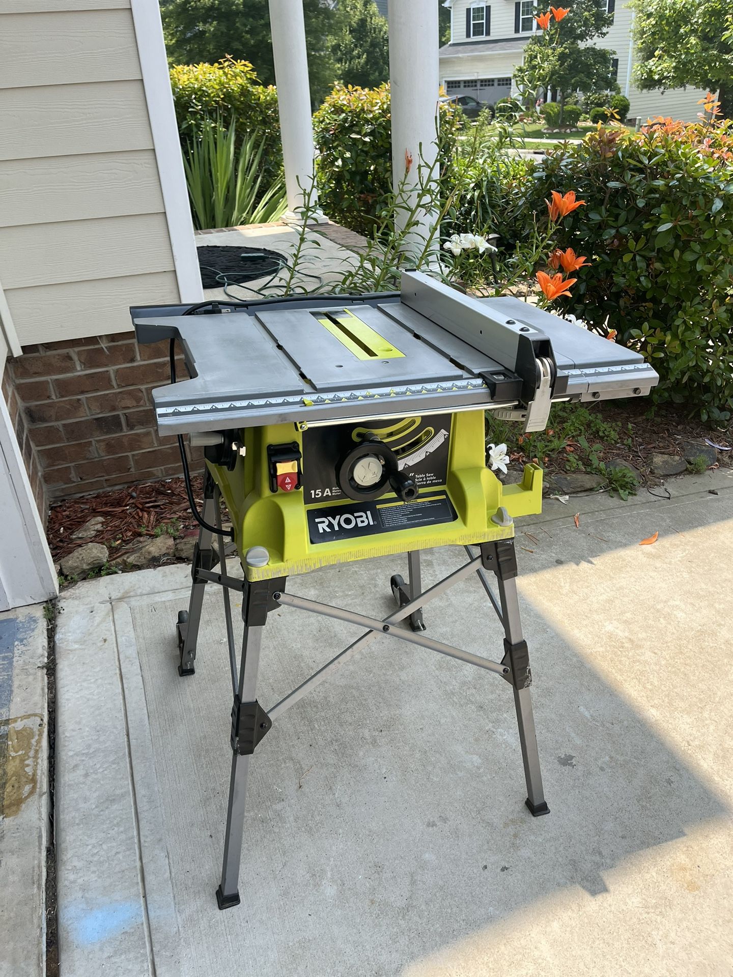 10in black and decker table saw. NEED GONE ASAP for Sale in Huntley, IL -  OfferUp