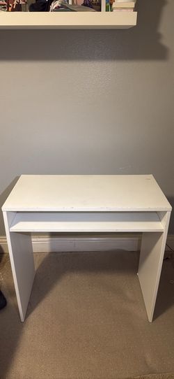 White desk with shelf