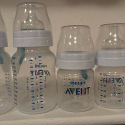 Four Philips Avent Baby Bottles +Accessories 