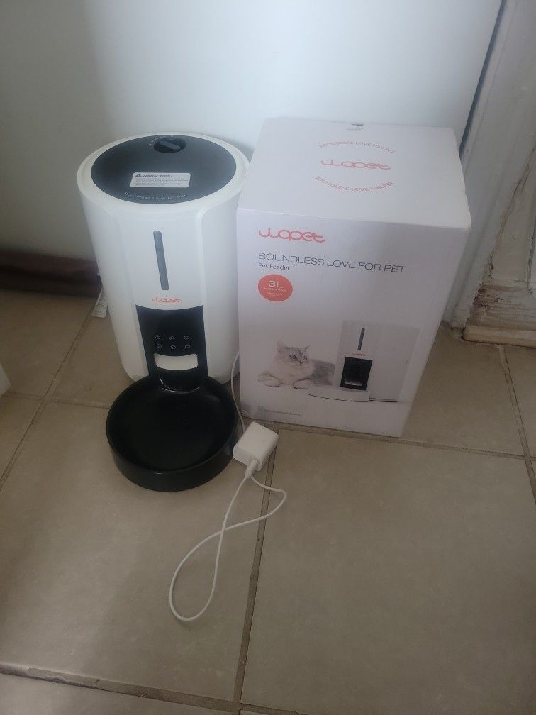 Automatic Cat / Dog Feeder