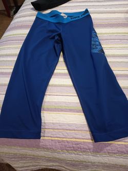Nike pro size medium for 10.00