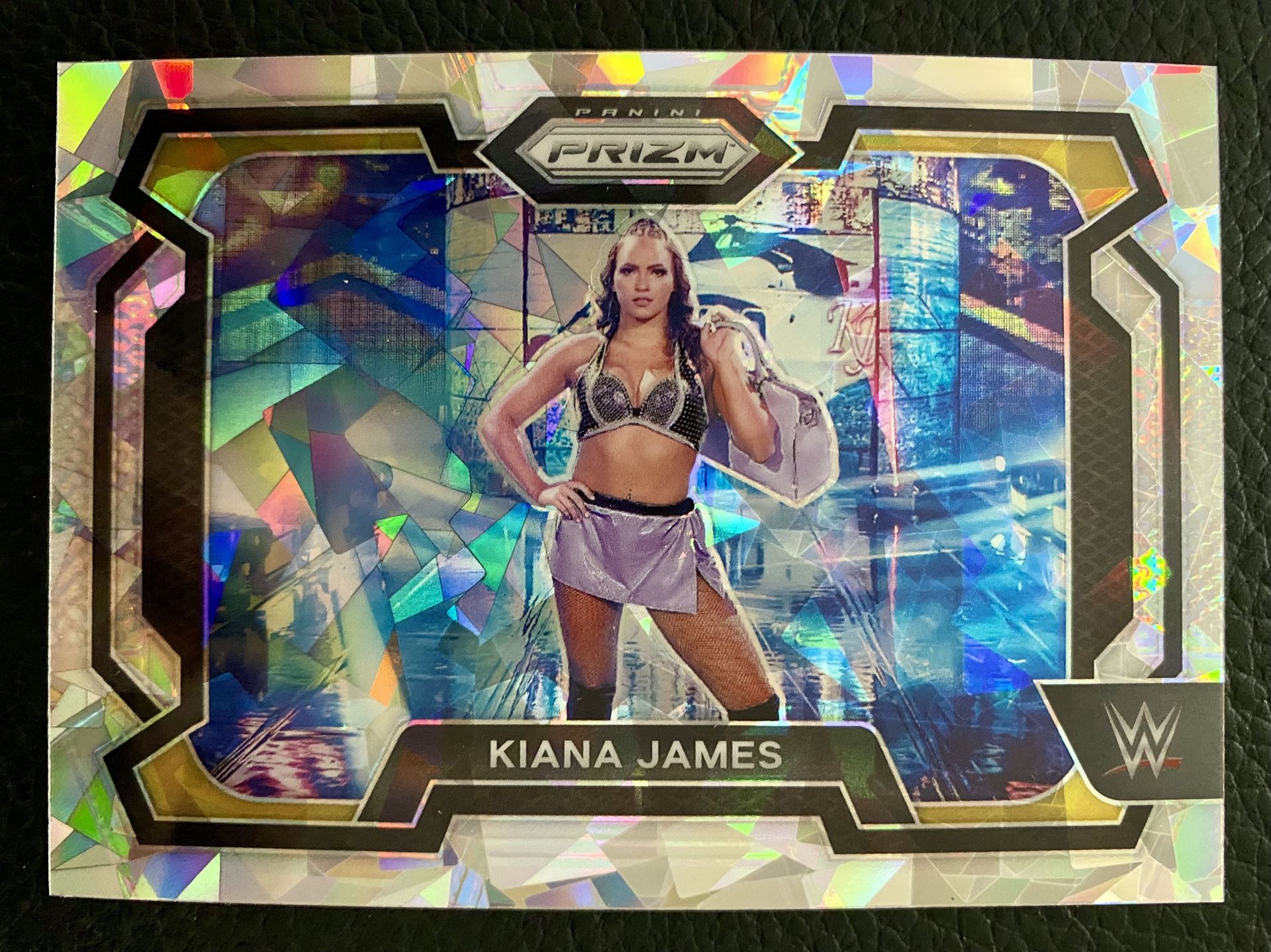 Kiana James 2024 Panini Prizm WWE #3 CRACKED ICE PRIZM! 