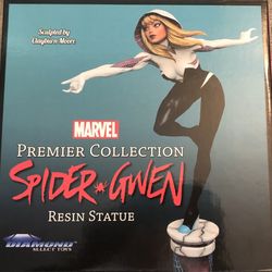 Marvel Premier Collection Spider-Gwen Statue 12 inch Diamond Select