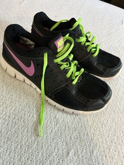 2pairs Of Women’s Shoes 8