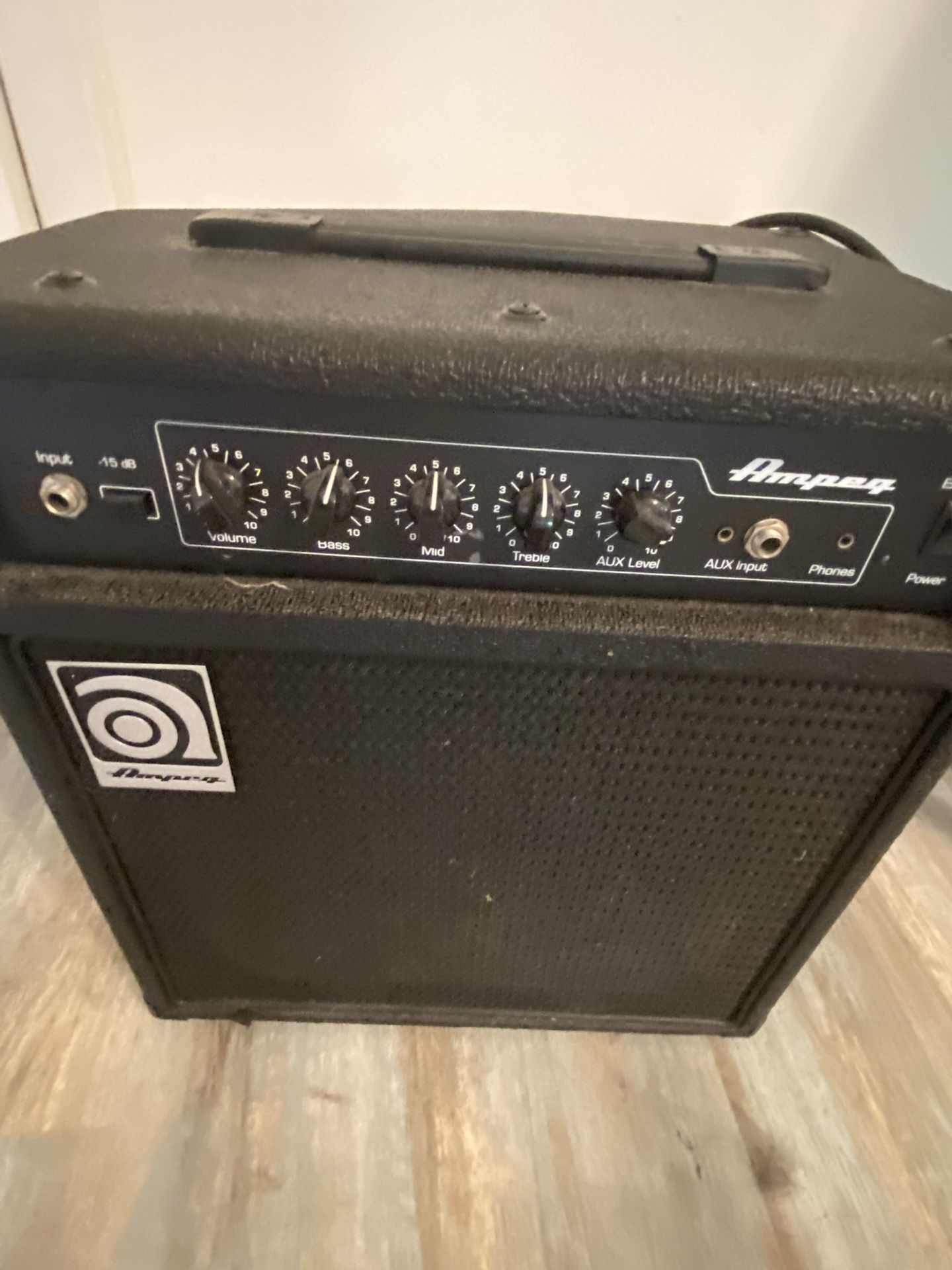 Ampeg ba-108 Amplifier