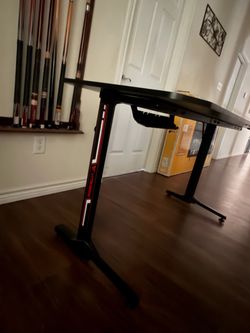 Gaming desk