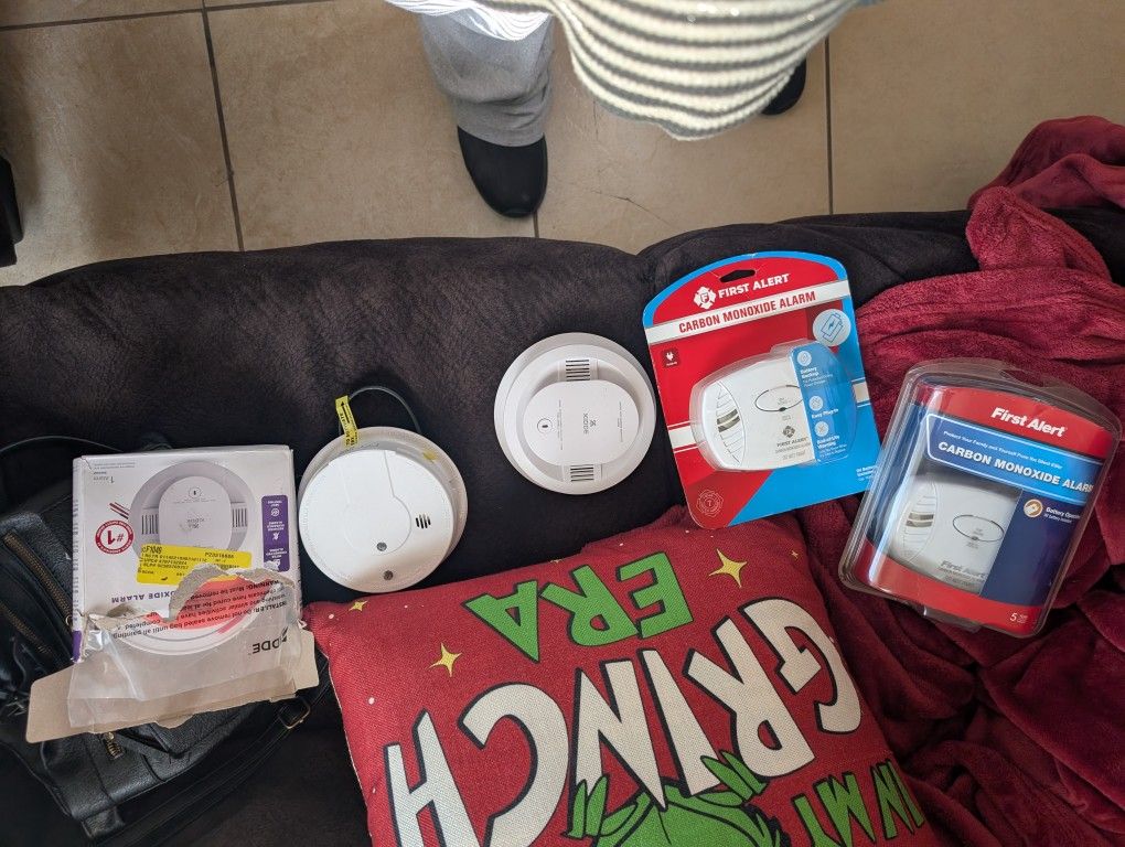 Carbon And Monoxide Detector (5 items)