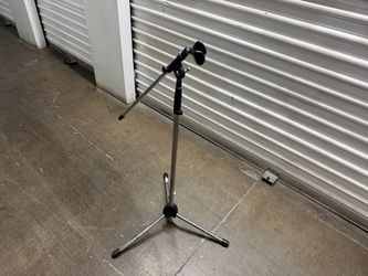 Microphone stand