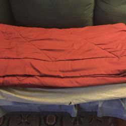 3 Pieces Queen Quilt Set. Excellent Condition.They are Very Clean.