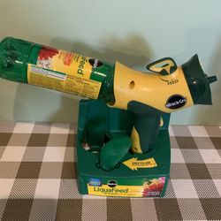 Miracle Gro Liquid Fertilizer Sprayer, Multiple Spray Patterns, Shut Water On/off Switch, Lock Water On, Storage Caddy