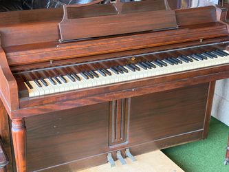 PIANO- Wurlitzer Upright