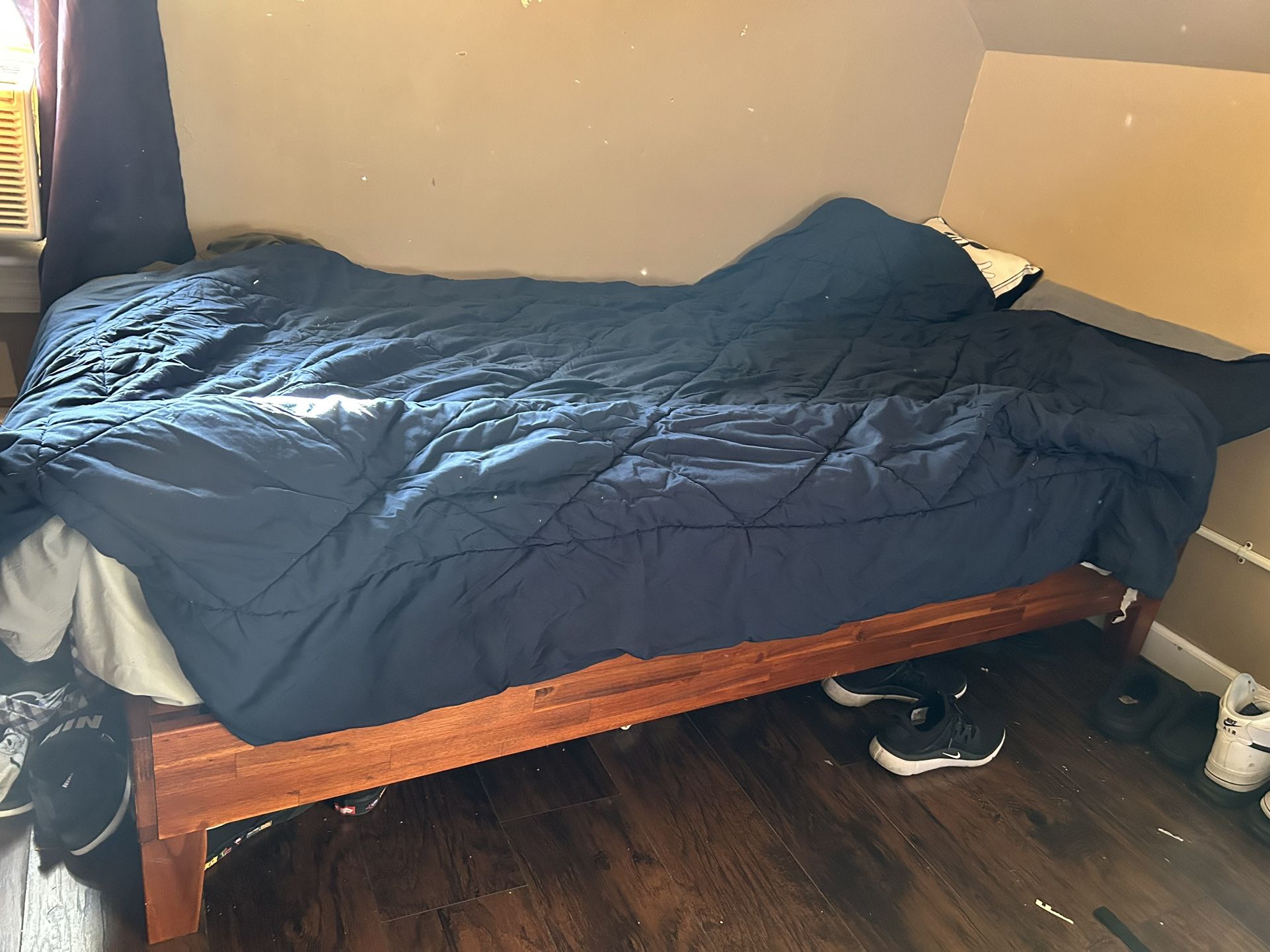 TWIN BED FRAME