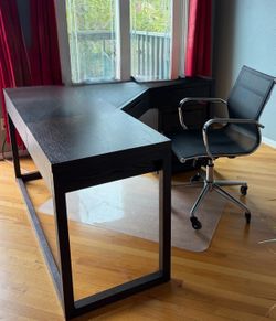Desk, Chair & File Cabinet