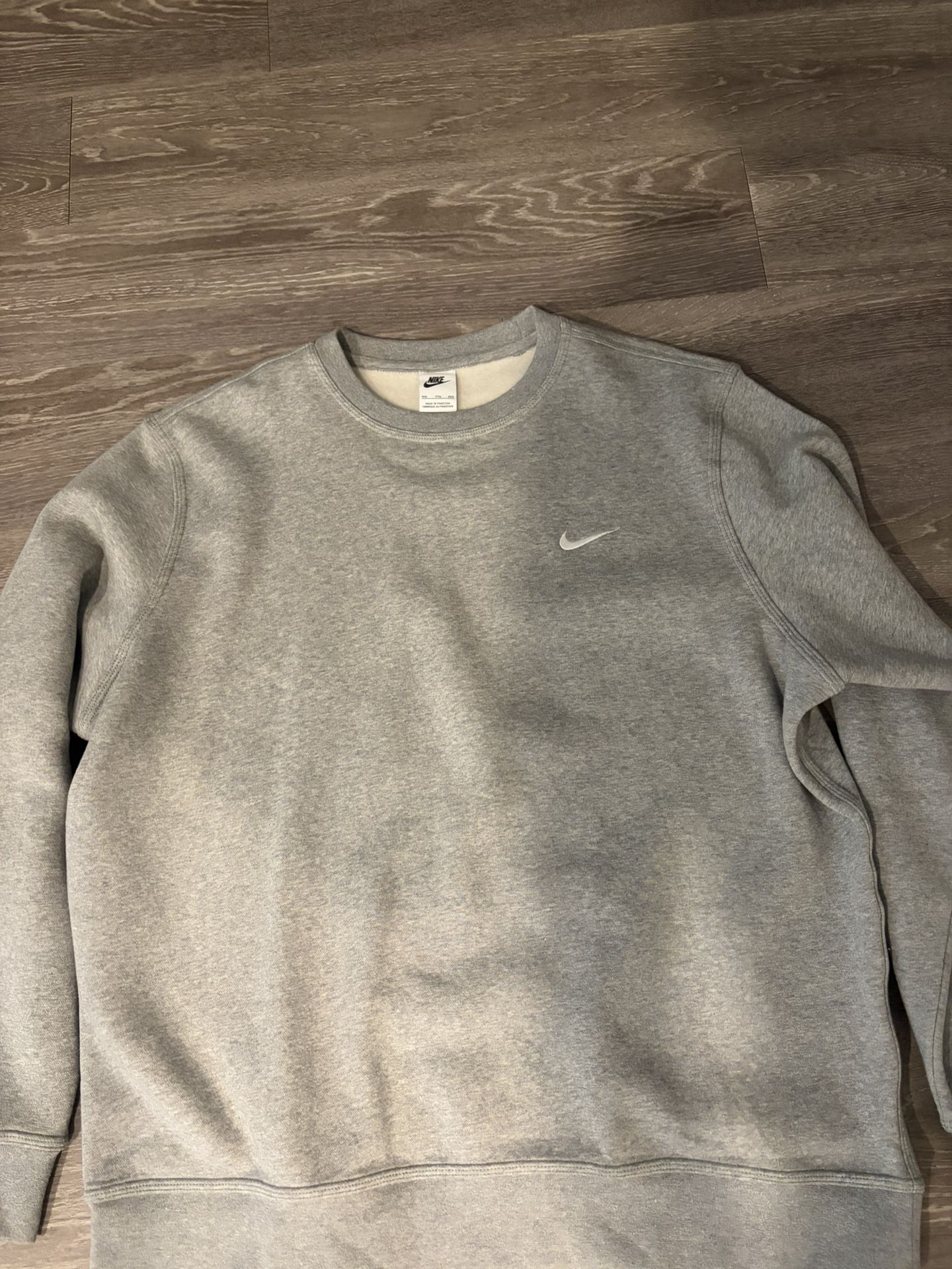nike men’s fleece sweatshirt