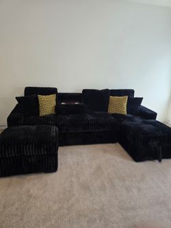 BLACK SECTIONAL WITH VELVET TOUCH