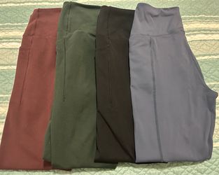 Danskin Women’s Leggings with pockets - Great Condition