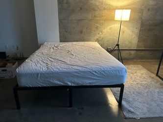 Black Metal Platform Bed Frame with Mattress