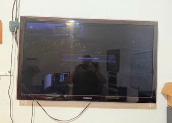 Samsung 55” Full HD 1080p TV w/ Wall Mount – Works Great