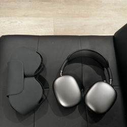 AirPods Max Used 