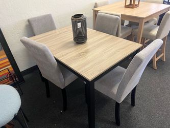 Dining Table Set with 4 Upholstered Chairs