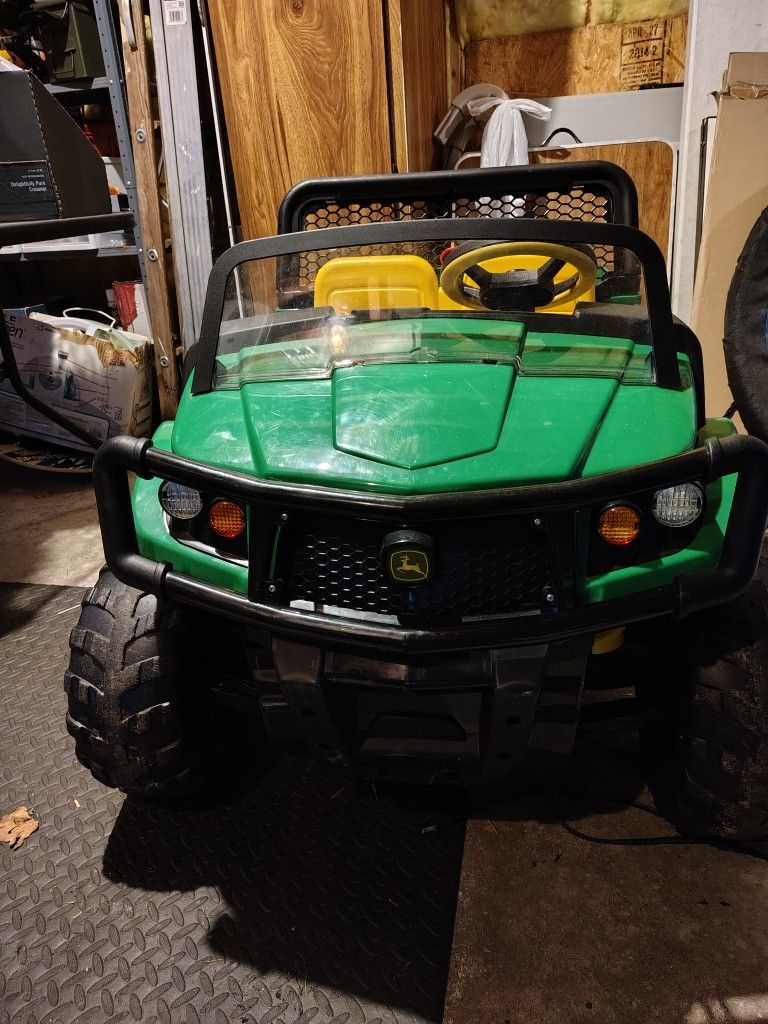 John Deere 12v Power Wheels