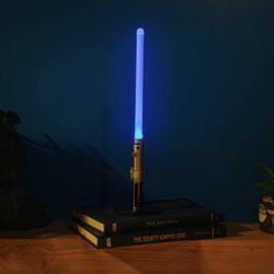 mini lightsaber desk lamp