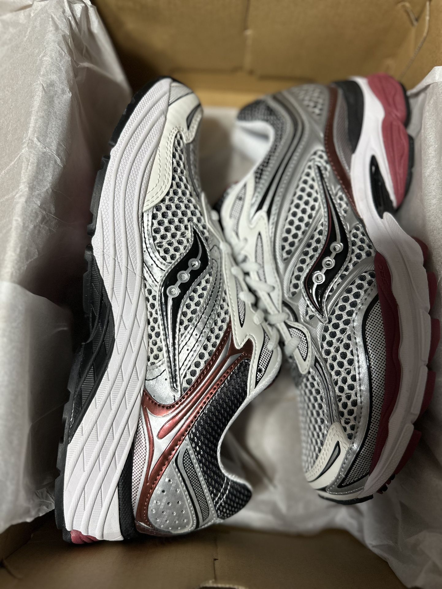 Saucony Progrid Omni 9 Mens Size 8.5