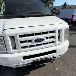 Clean Title 2013 Ford E