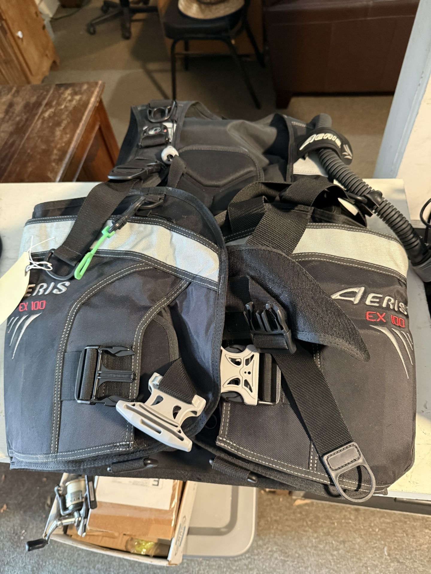 Aeros EX100 Large And Scuba Pro Reguator