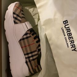 Real BURBERRY Got Receipts To Show (used)