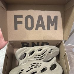 Foam Runners 