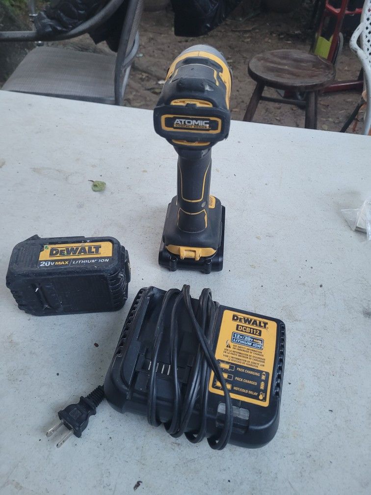 DeWalt 20v Heat Gun w/ 5AH Battery! for Sale in New York, NY - OfferUp