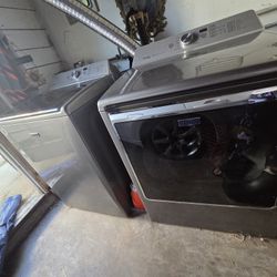May-Tag Washer And Dryer