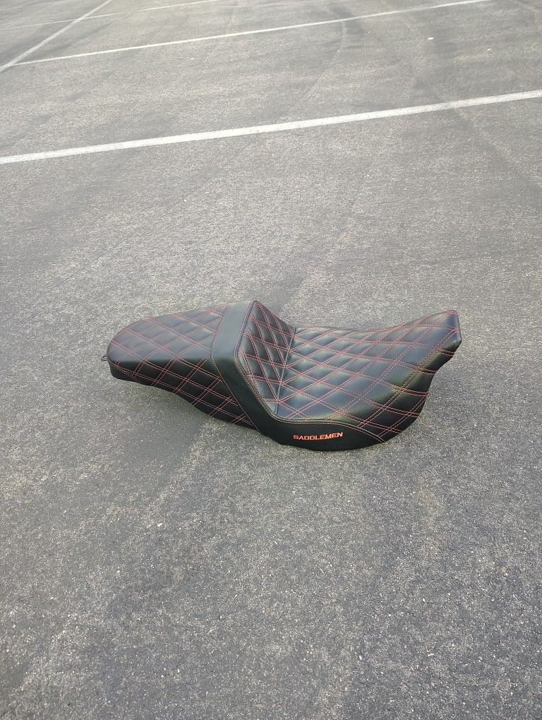Saddlemen Harley-Davidson Seat