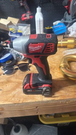 Milwaukee M18 impact driver