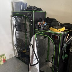 2 VIVOSUN Grow Tents