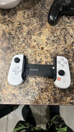 PS5 backbone