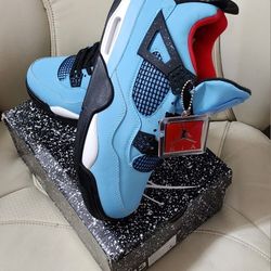 Jordan 4 Retro 
