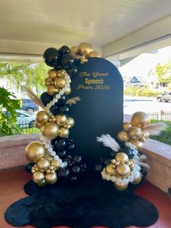 Prom balloon decor
