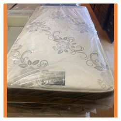 Twin size mattress/ Colchon