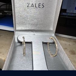 10k Zales Diamond Earrings 