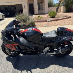 2018 HYABUSA Low MILES AND EXCELLENT CONDITION 