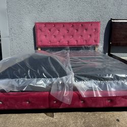 NEW QUEEN SIZE PINK VELVET BED WITH MATTRESS AND BOXSPRING INCLUDING FREE DELIVERY 