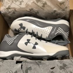 New Men’s Low Top Baseball Cleats