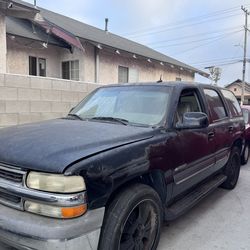 Parts or complete Tahoe 2003