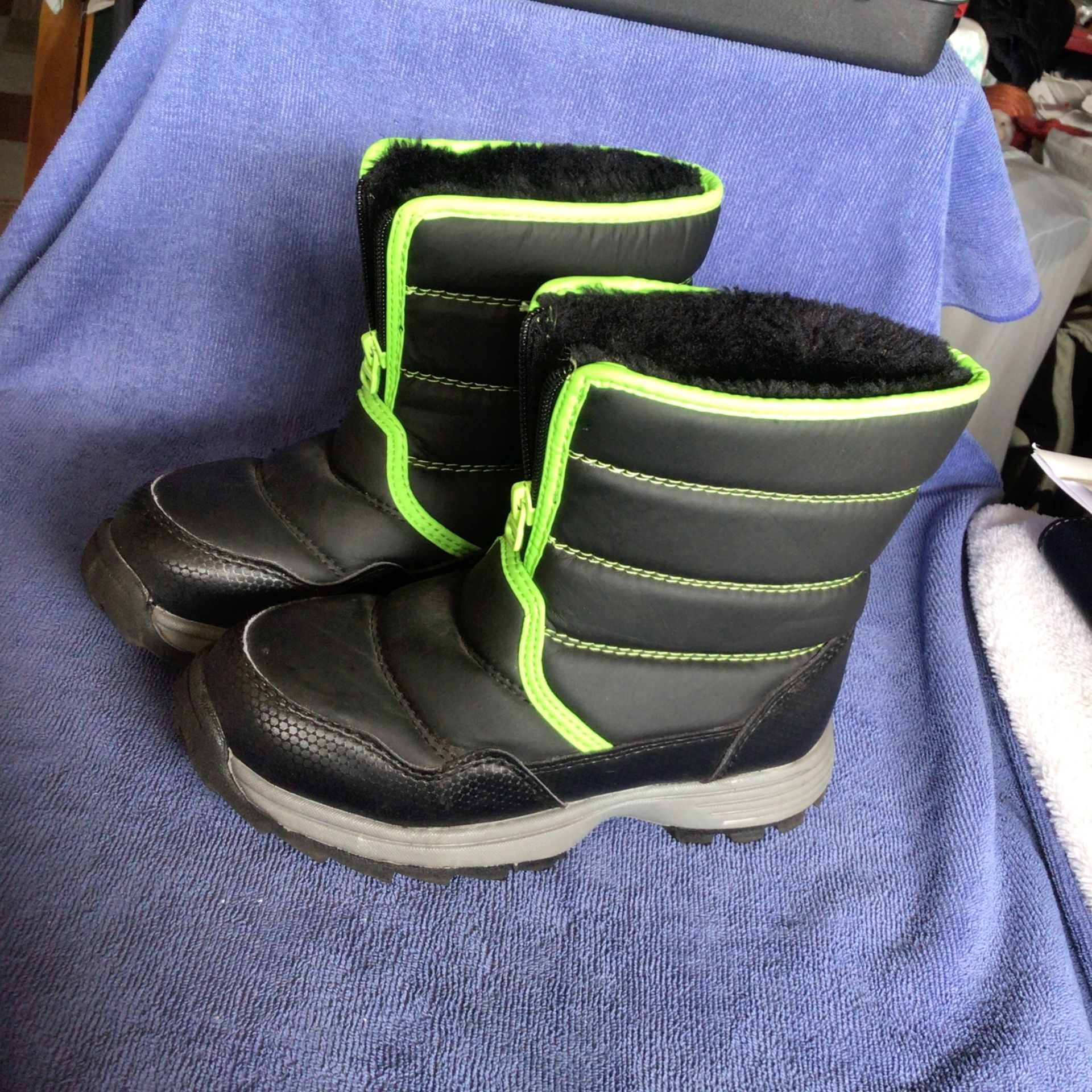 Wonder Nation Kids Snow Boots Size 1