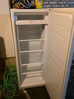 Stand up freezer