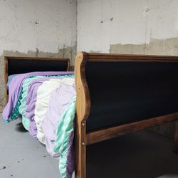 Twin Sleigh Bed