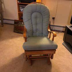 Wooden Rocking Chair 