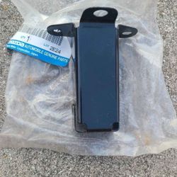 NEW OEM Mazda 2000-2006 MPV Rear Bumper Stay LC62-50-271A
